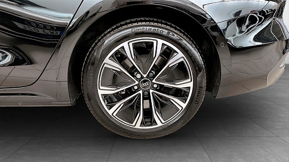 Audi A5 6 of 16
