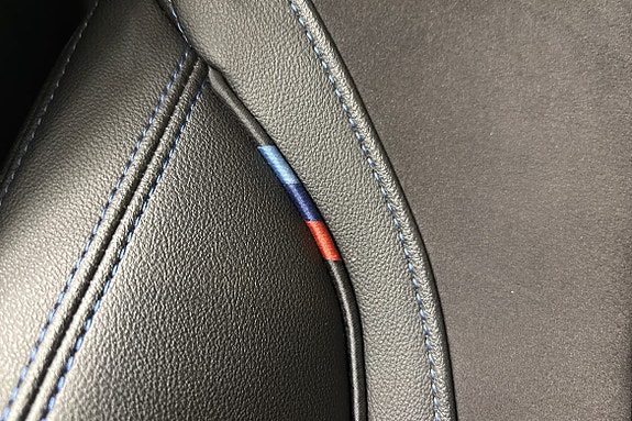 BMW 330e 16 of 25