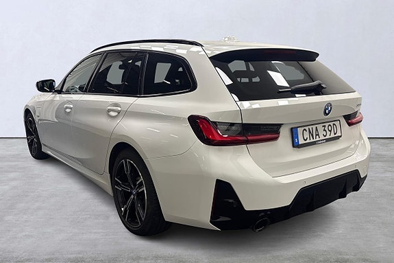 BMW 330e 4 of 25