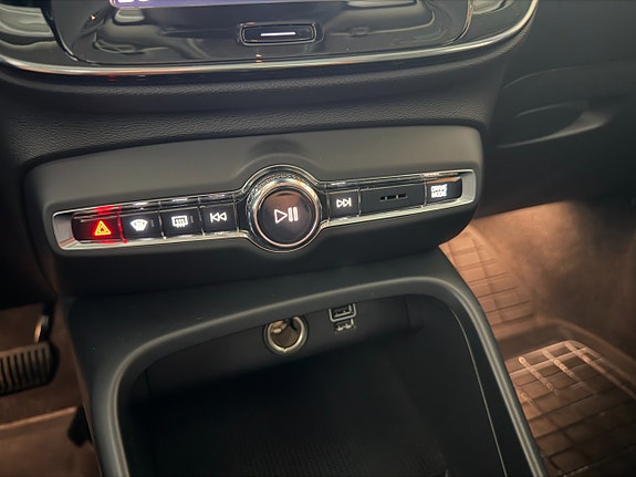 Volvo XC40 25 of 27