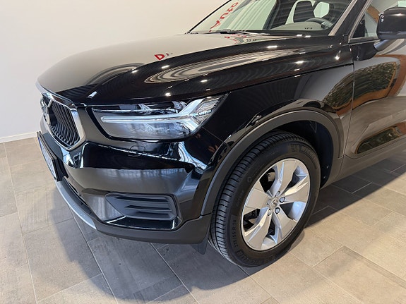 Volvo XC40 10 of 27