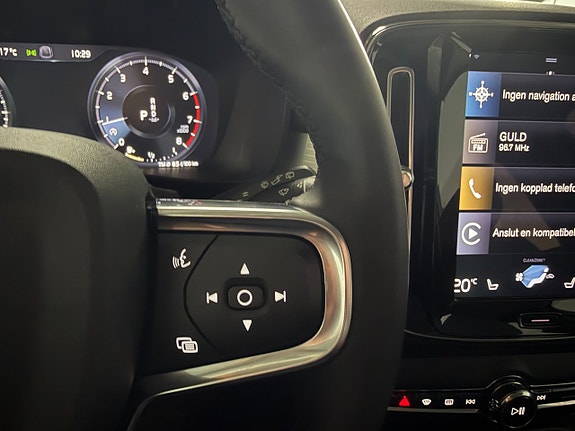 Volvo XC40 21 of 27