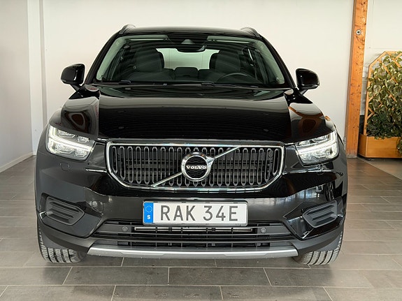 Volvo XC40 9 of 27