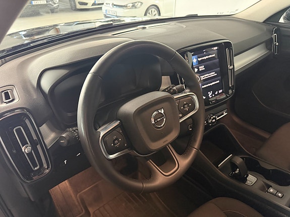 Volvo XC40 19 of 27