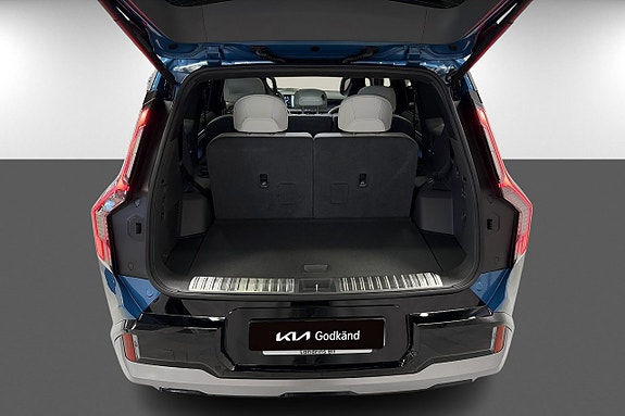 Kia EV9 14 of 21