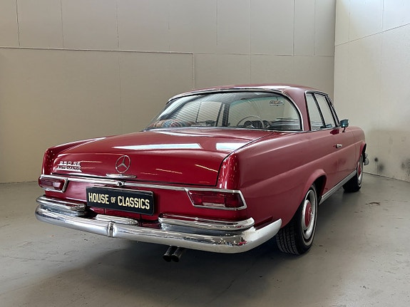 Mercedes-Benz W111 5 of 5