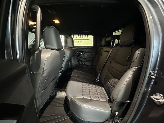 Isuzu D-max 10 of 14