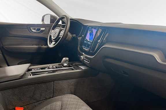 Volvo XC60 10 of 26