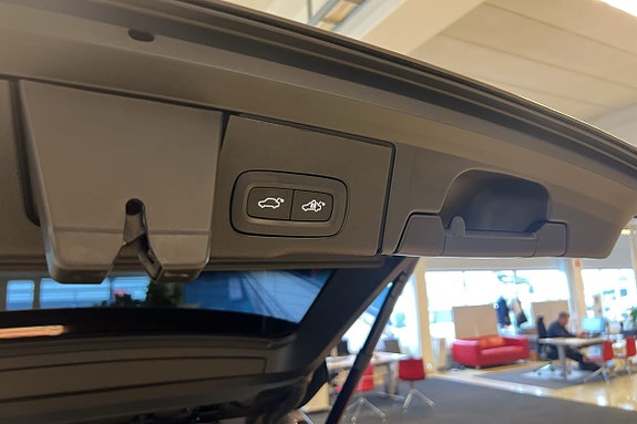 Volvo XC60 16 of 26