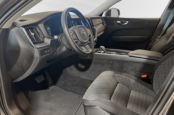 Volvo XC60 7 of 26