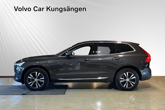 Volvo XC60 3 of 26