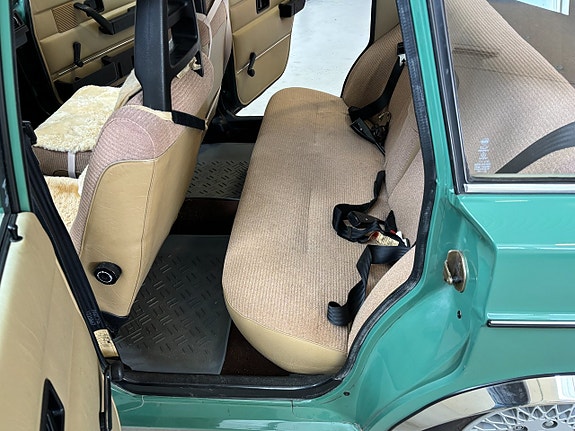 Volvo 244 15 of 24