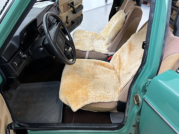 Volvo 244 11 of 24