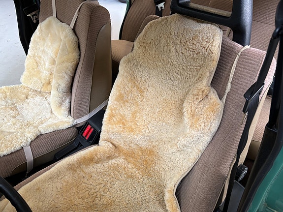Volvo 244 12 of 24