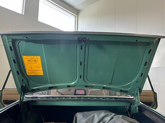 Volvo 244 20 of 24