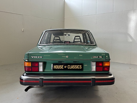 Volvo 244 7 of 24