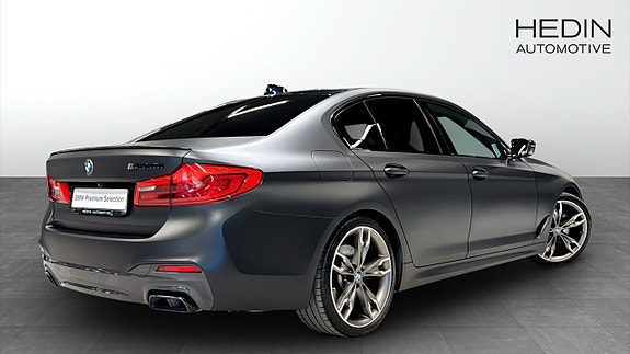 BMW 550i 2 of 5