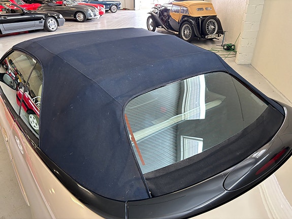 Chrysler Sebring 2 of 19