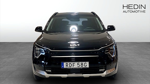 Kia Niro 2 of 12