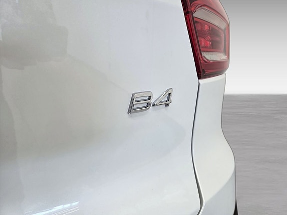 Volvo XC40 14 of 15