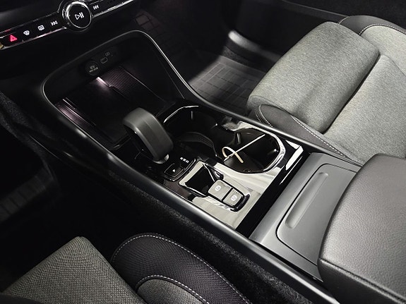 Volvo XC40 11 of 15