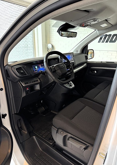 Opel Vivaro-e 8 of 10