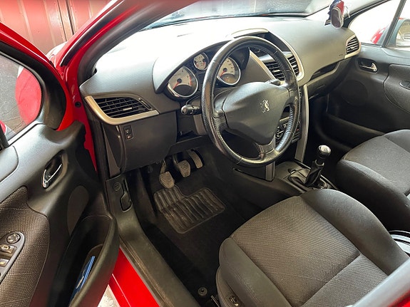 Peugeot 207 11 of 14