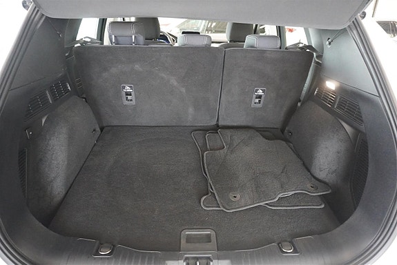Ford Kuga 8 of 9