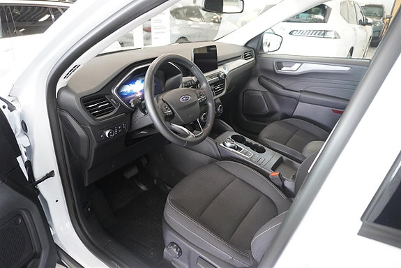 Ford Kuga 2 of 9