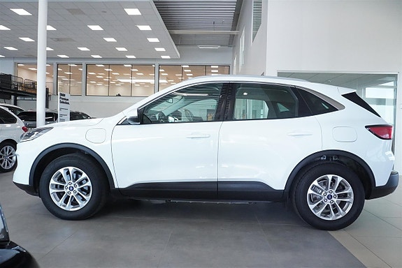 Ford Kuga 3 of 9