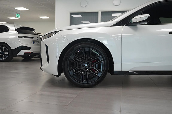 BMW iX 3 of 18