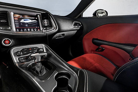 Dodge Challenger 17 of 30