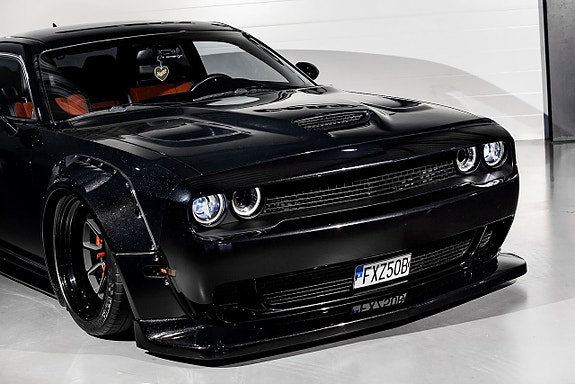 Dodge Challenger 6 of 30