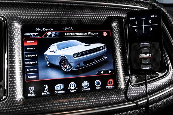 Dodge Challenger 18 of 30
