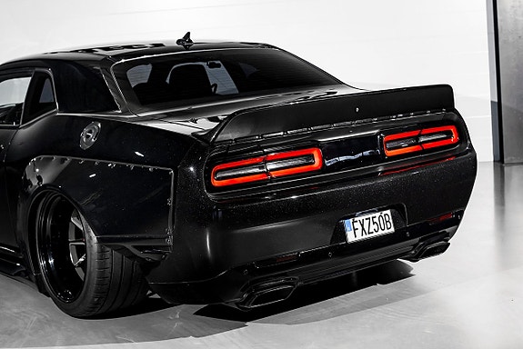 Dodge Challenger 11 of 30