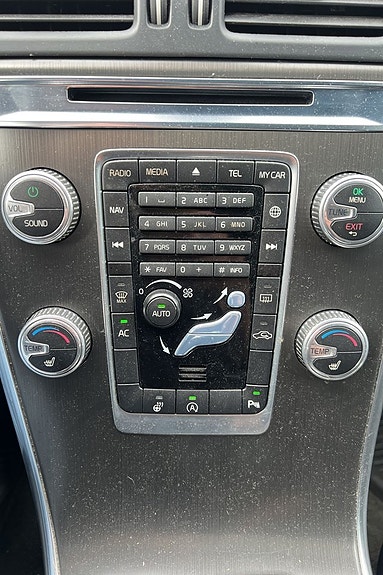 Volvo XC60 21 of 30