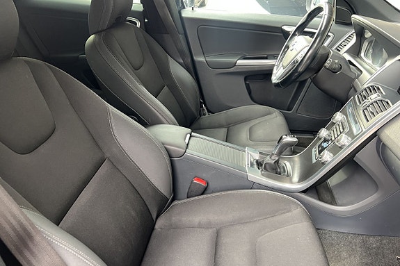 Volvo XC60 26 of 30