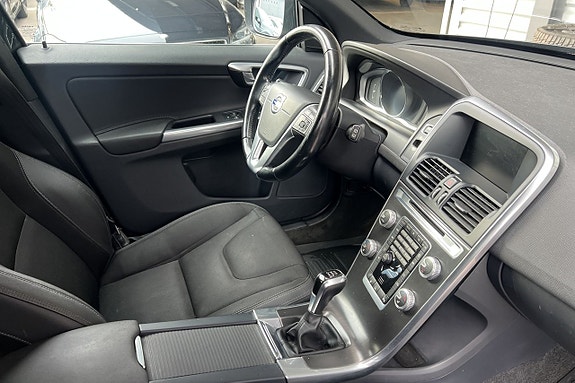 Volvo XC60 27 of 30