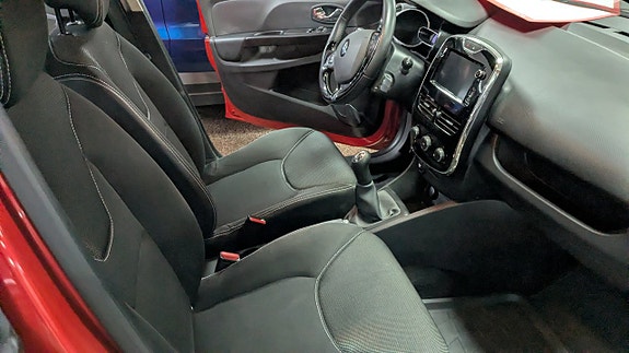 Renault Clio 6 of 6