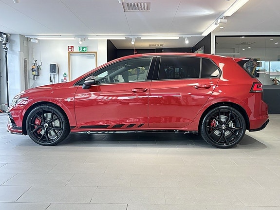 Volkswagen Golf VIII 9 of 9