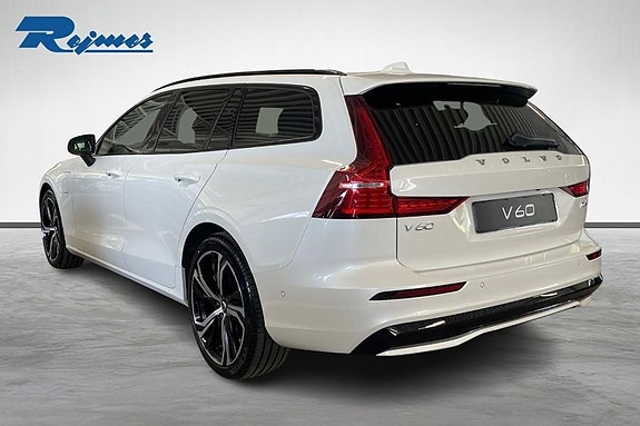 Volvo V60 2 of 7