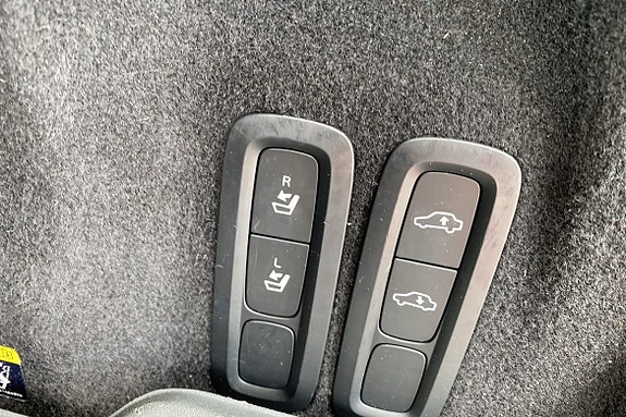 Volvo XC60 15 of 27