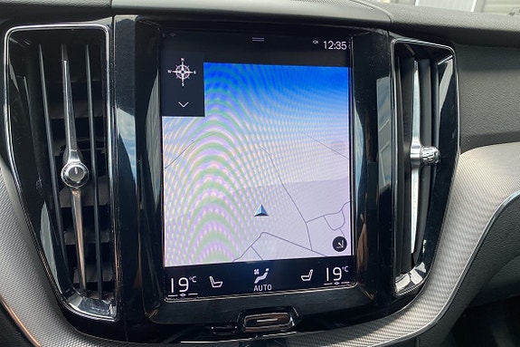 Volvo XC60 20 of 27