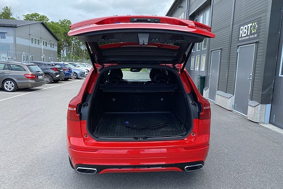 Volvo XC60 13 of 27