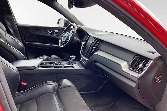 Volvo XC60 10 of 27