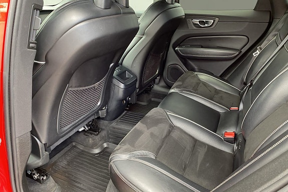 Volvo XC60 8 of 27