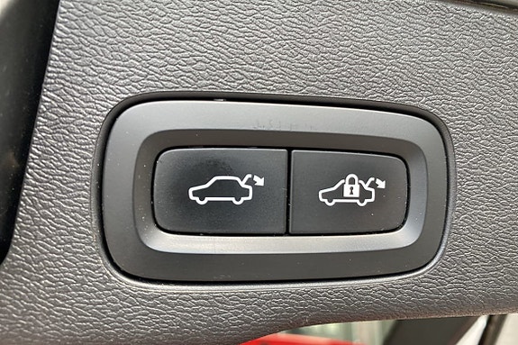 Volvo XC60 14 of 27