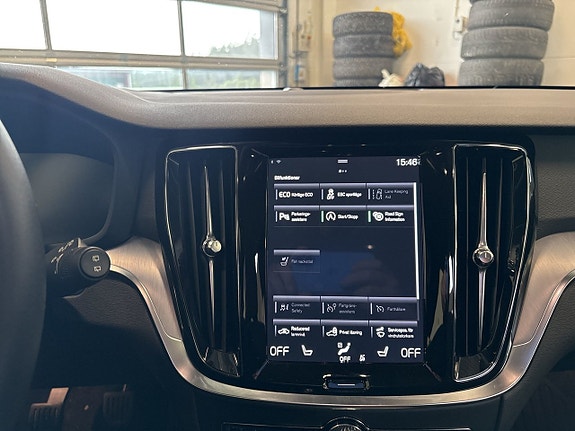 Volvo V60 13 of 13