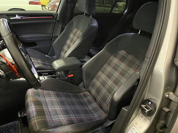 Volkswagen Golf I 10 of 15
