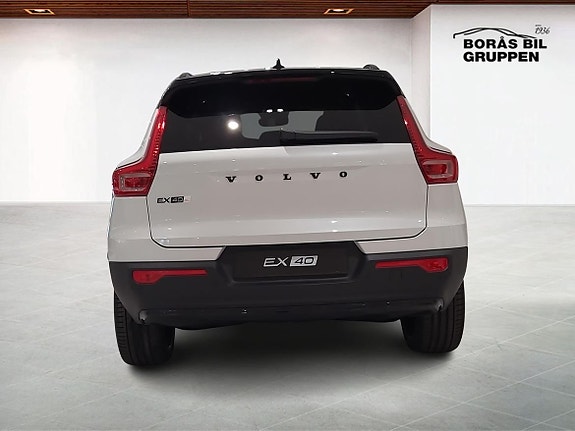 Volvo EX40 7 of 20